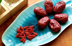 Nghiên cứu hoạt tính chống oxy hóa và đặc tính probiotics của trà kombucha lên men bằng táo đỏ và lá trà đen