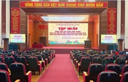 Tập huấn, trang bị kiến thức an toàn thực phẩm cho Ban giám hiệu, nhân viên phục vụ tại bếp ăn tập thể của các nhà trường học trên địa bàn thành phố Lai Châu
